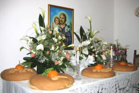 Tradizione e devozione. Il sacrificio di allestire e donare: Le Tavole di San Giuseppe 18 e 19 Marzo